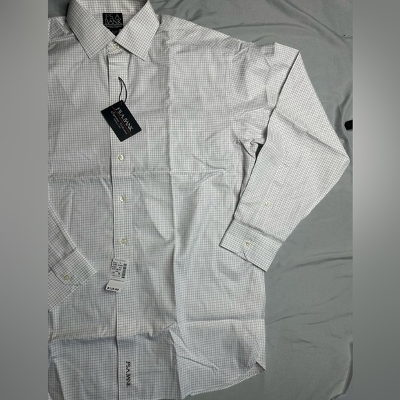 Jos. A. Bank White and Gray Checkered Dress Shirt Signature Collection. - Picture 5 of 11
